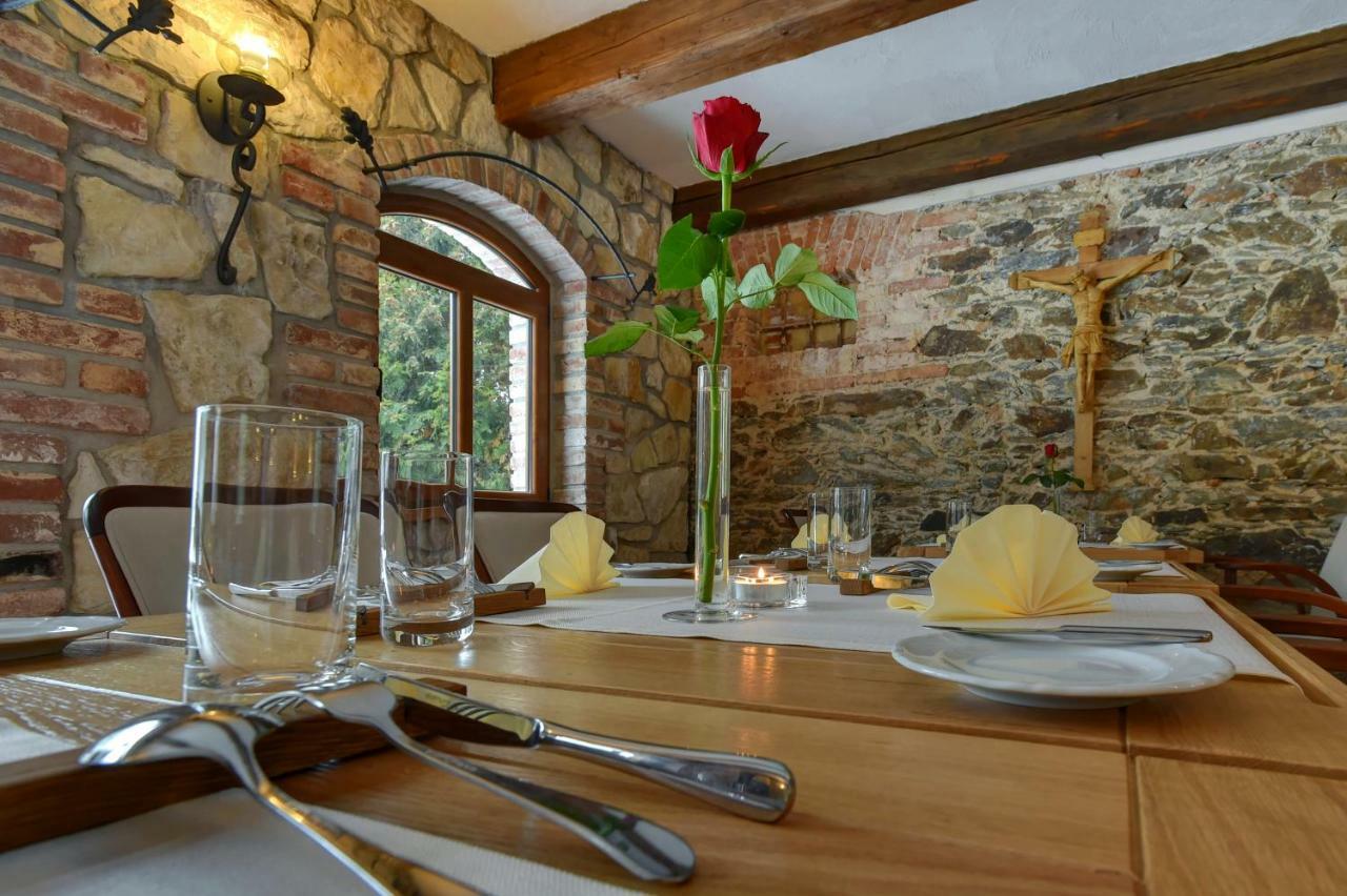 Zamecka Fortovna Obora - Forester House Kaznejov Εξωτερικό φωτογραφία