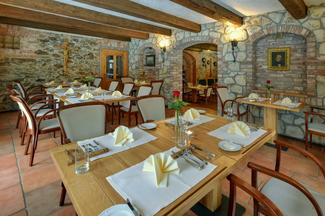 Zamecka Fortovna Obora - Forester House Kaznejov Εξωτερικό φωτογραφία