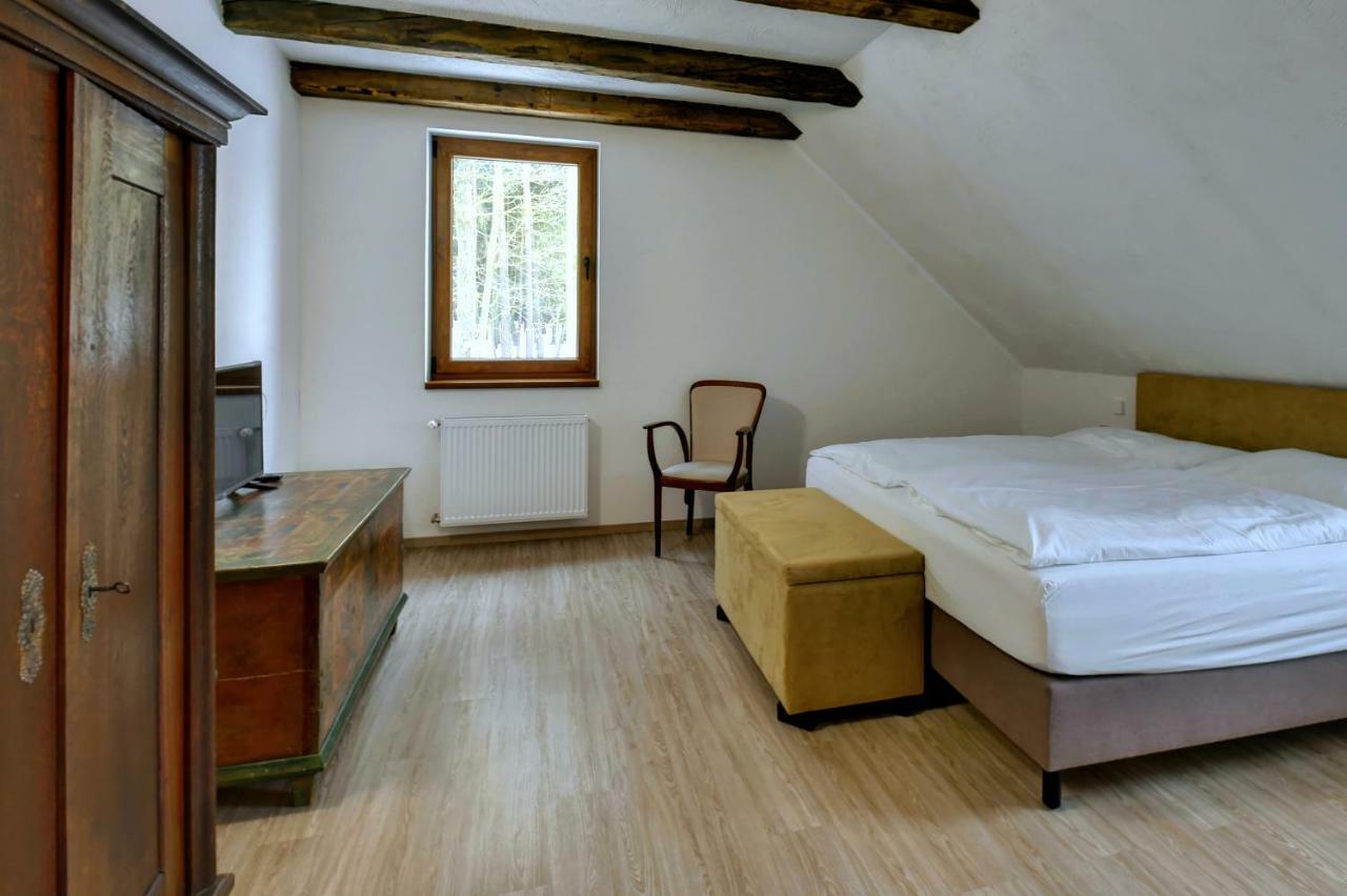 Zamecka Fortovna Obora - Forester House Kaznejov Εξωτερικό φωτογραφία