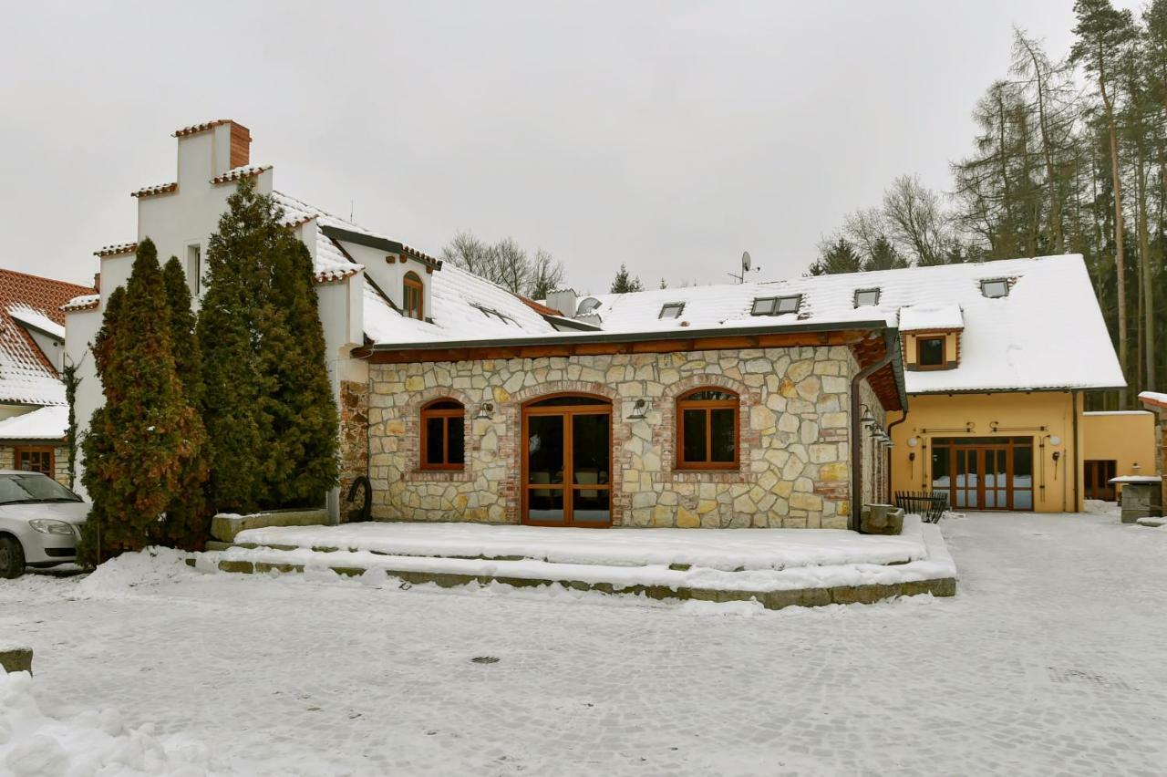 Zamecka Fortovna Obora - Forester House Kaznejov Εξωτερικό φωτογραφία