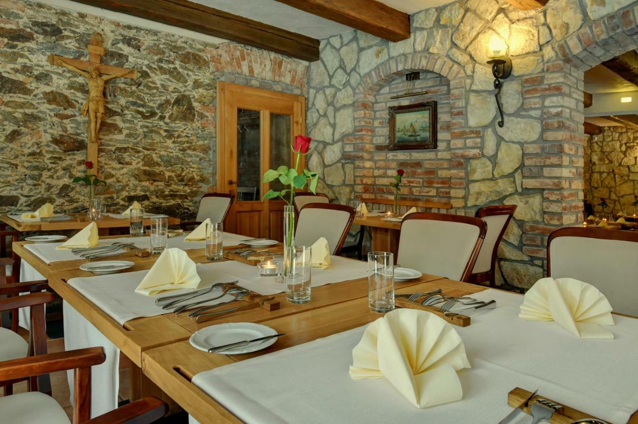 Zamecka Fortovna Obora - Forester House Kaznejov Εξωτερικό φωτογραφία