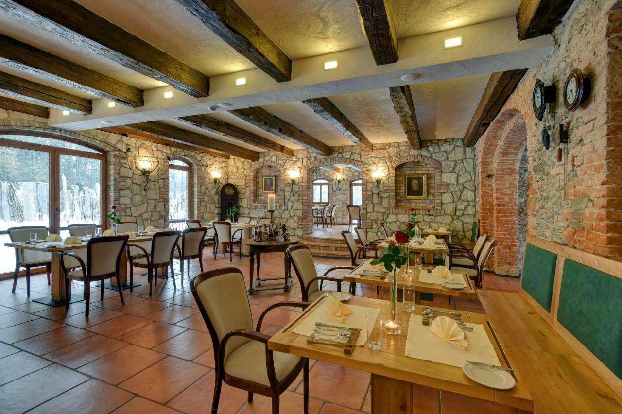 Zamecka Fortovna Obora - Forester House Kaznejov Εξωτερικό φωτογραφία